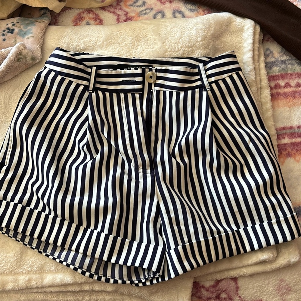 Shorts/ high waisted